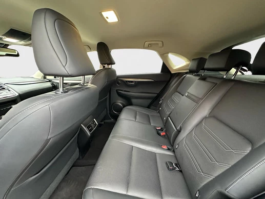 Lexus NX - Afbeelding 11 van 17
