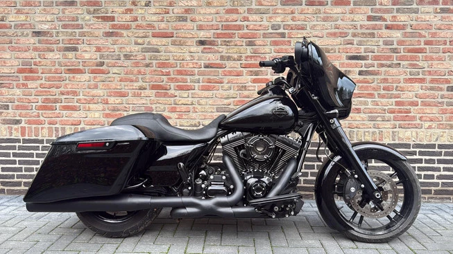 Harley-Davidson Street Glide - Afbeelding 4 van 18