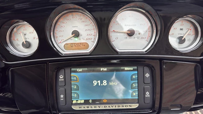 Harley-Davidson Street Glide - Afbeelding 16 van 18