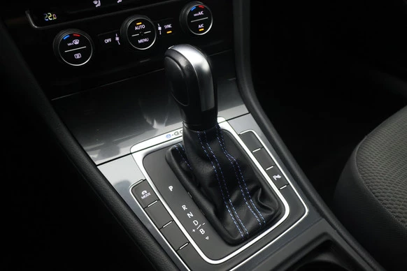 Volkswagen e-Golf - Afbeelding 17 van 28