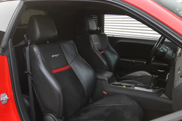 Dodge Challenger - Afbeelding 9 van 19