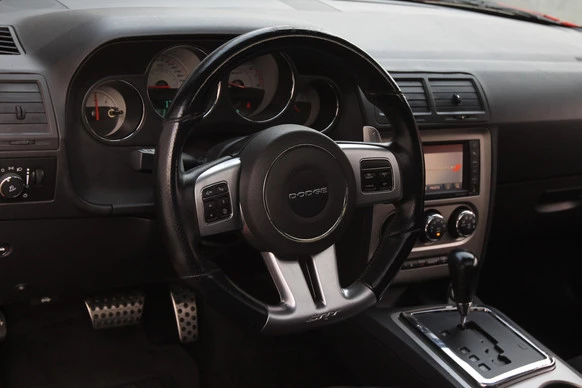 Dodge Challenger - Afbeelding 10 van 19