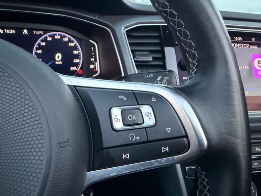 Volkswagen T-Roc - Afbeelding 28 van 30