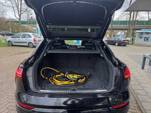 Audi Q8 Sportback e-tron - Afbeelding 25 van 30