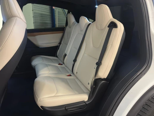 Tesla Model X - Afbeelding 12 van 30