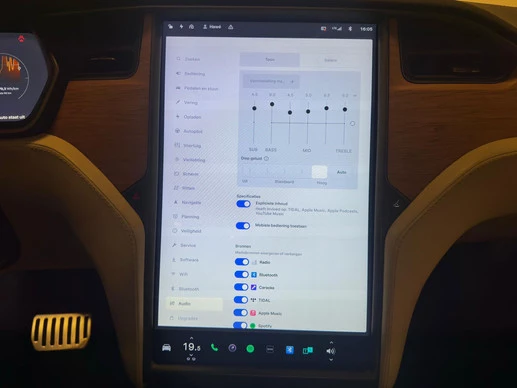 Tesla Model X - Afbeelding 14 van 30