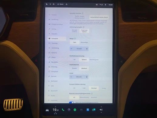 Tesla Model X - Afbeelding 15 van 30