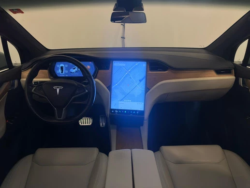 Tesla Model X - Afbeelding 18 van 30