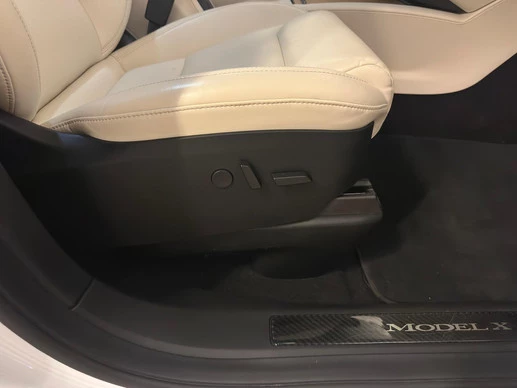 Tesla Model X - Afbeelding 24 van 30
