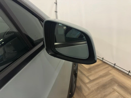 Tesla Model X - Afbeelding 27 van 30