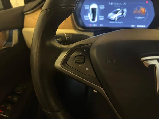 Tesla Model X - Afbeelding 28 van 30