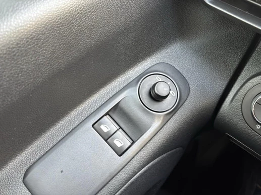 Opel Combo - Afbeelding 12 van 24