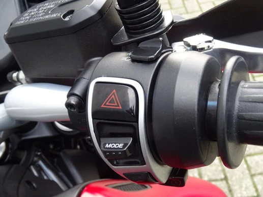 Moto Guzzi V85 - Afbeelding 8 van 16