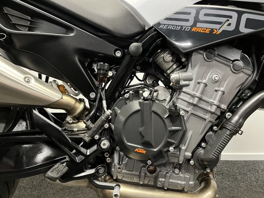 KTM 890 - Afbeelding 7 van 22