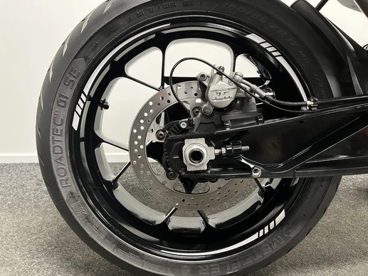 KTM 890 - Afbeelding 8 van 22