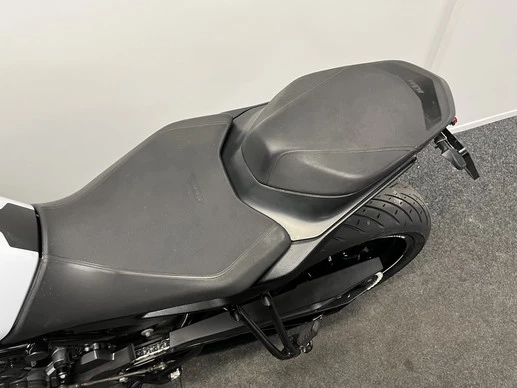 KTM 890 - Afbeelding 20 van 22