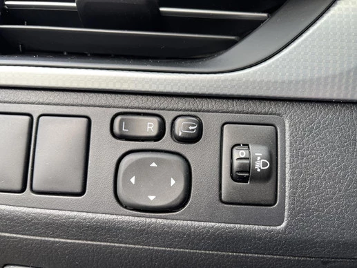 Toyota Avensis - Afbeelding 28 van 30