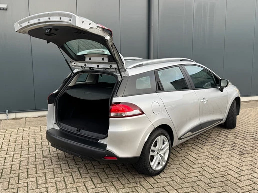 Renault Clio - Afbeelding 28 van 30