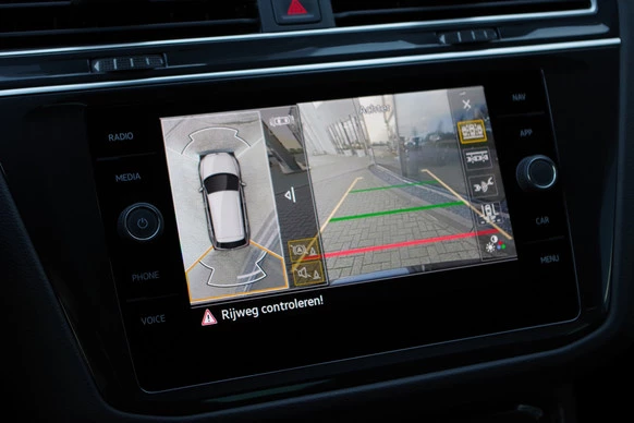 Volkswagen Tiguan - Afbeelding 23 van 30