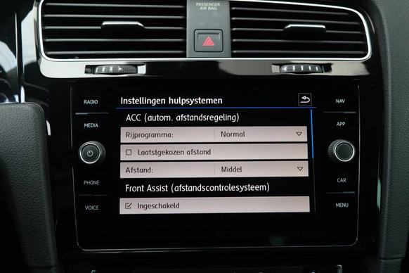 Volkswagen Golf - Afbeelding 21 van 28