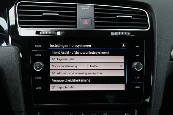 Volkswagen Golf - Afbeelding 22 van 28