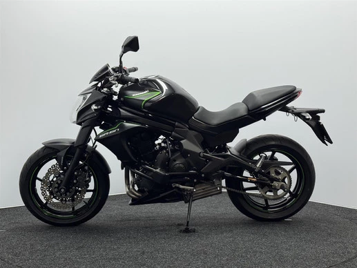 Kawasaki ER6-N - Afbeelding 9 van 17