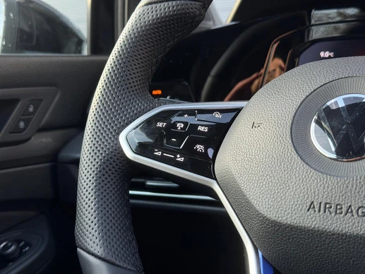 Volkswagen Golf - Afbeelding 24 van 30