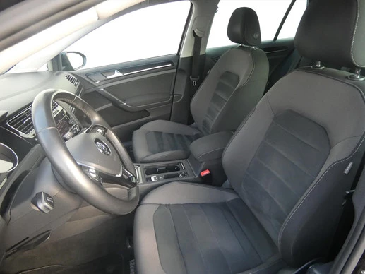 Volkswagen Golf - Afbeelding 13 van 24