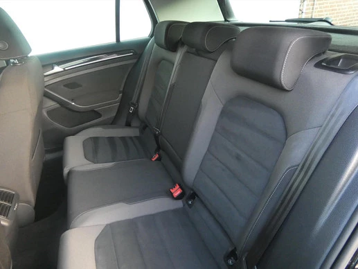 Volkswagen Golf - Afbeelding 14 van 24