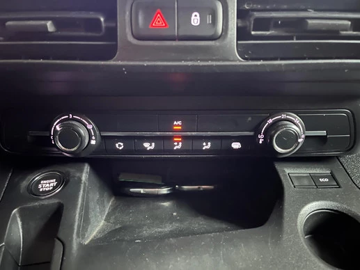 Opel Combo - Afbeelding 28 van 30