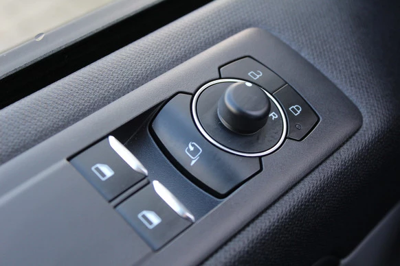 Ford Tourneo Custom - Afbeelding 24 van 30