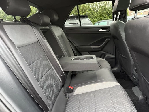 Volkswagen T-Roc - Afbeelding 2 van 30