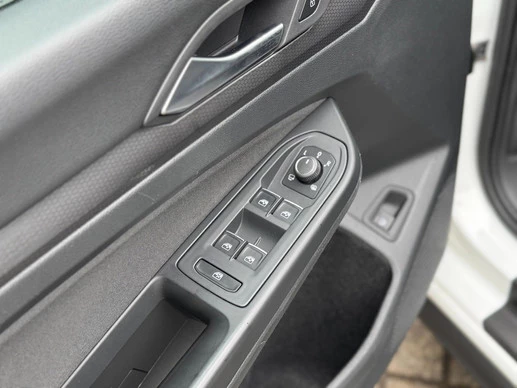 Volkswagen Golf - Afbeelding 22 van 30