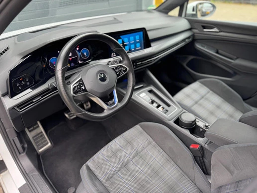 Volkswagen Golf - Afbeelding 24 van 30