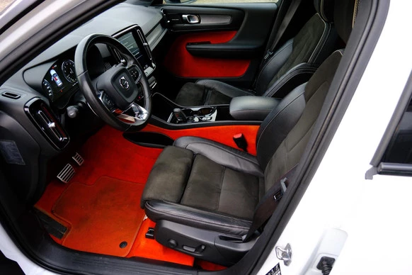 Volvo XC40 - Afbeelding 2 van 30