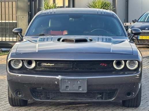 Dodge Challenger - Afbeelding 2 van 19