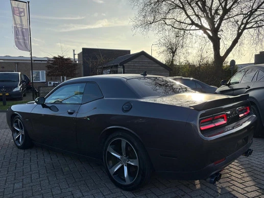 Dodge Challenger - Afbeelding 9 van 19