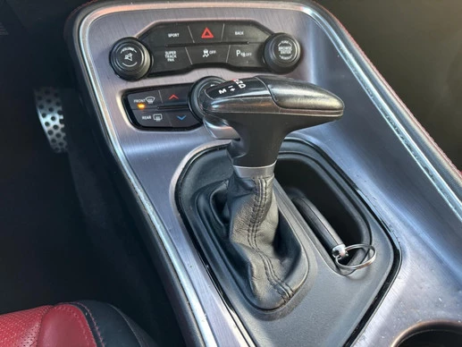 Dodge Challenger - Afbeelding 12 van 19