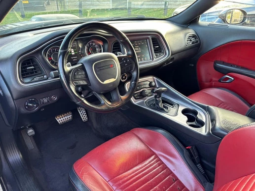 Dodge Challenger - Afbeelding 16 van 19