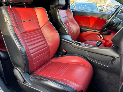 Dodge Challenger - Afbeelding 17 van 19