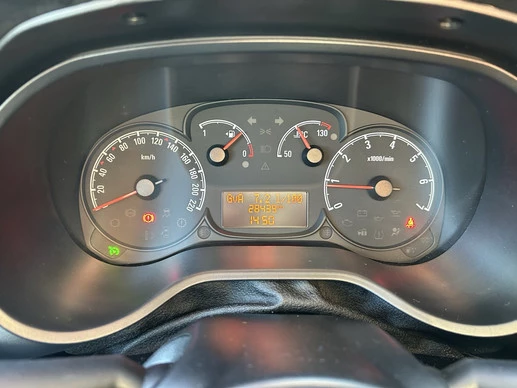 Opel Combo - Afbeelding 8 van 27