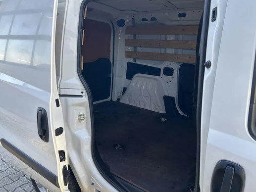 Opel Combo - Afbeelding 15 van 27