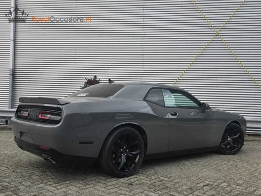 Dodge Challenger - Afbeelding 22 van 30