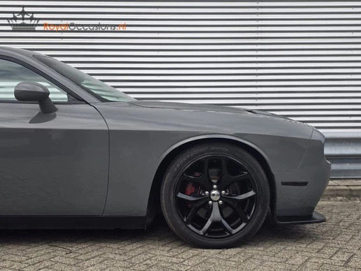 Dodge Challenger - Afbeelding 28 van 30