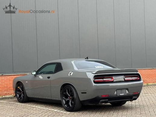 Dodge Challenger - Afbeelding 24 van 30