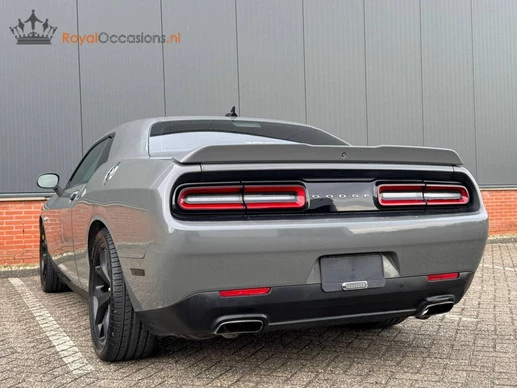 Dodge Challenger - Afbeelding 28 van 30