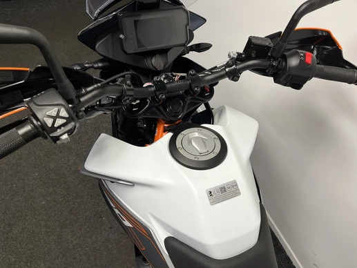 KTM 390 - Afbeelding 19 van 22