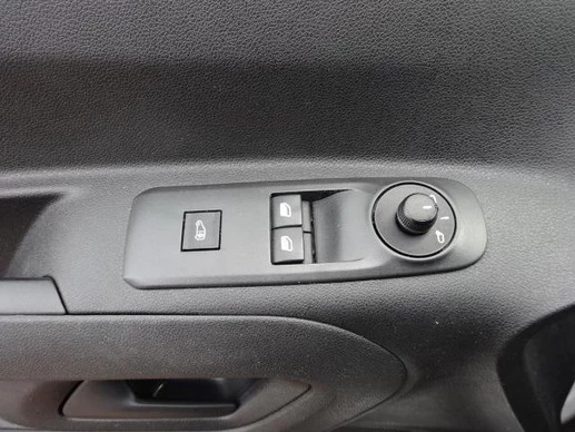 Peugeot Partner - Afbeelding 22 van 28