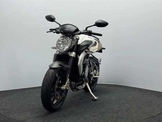 MV Agusta Brutale - Afbeelding 6 van 17