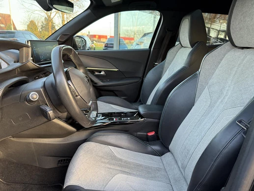 Peugeot e-2008 - Afbeelding 11 van 30